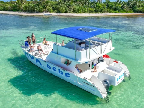 Big Baby Catamaran - Luxury Yacht Charter