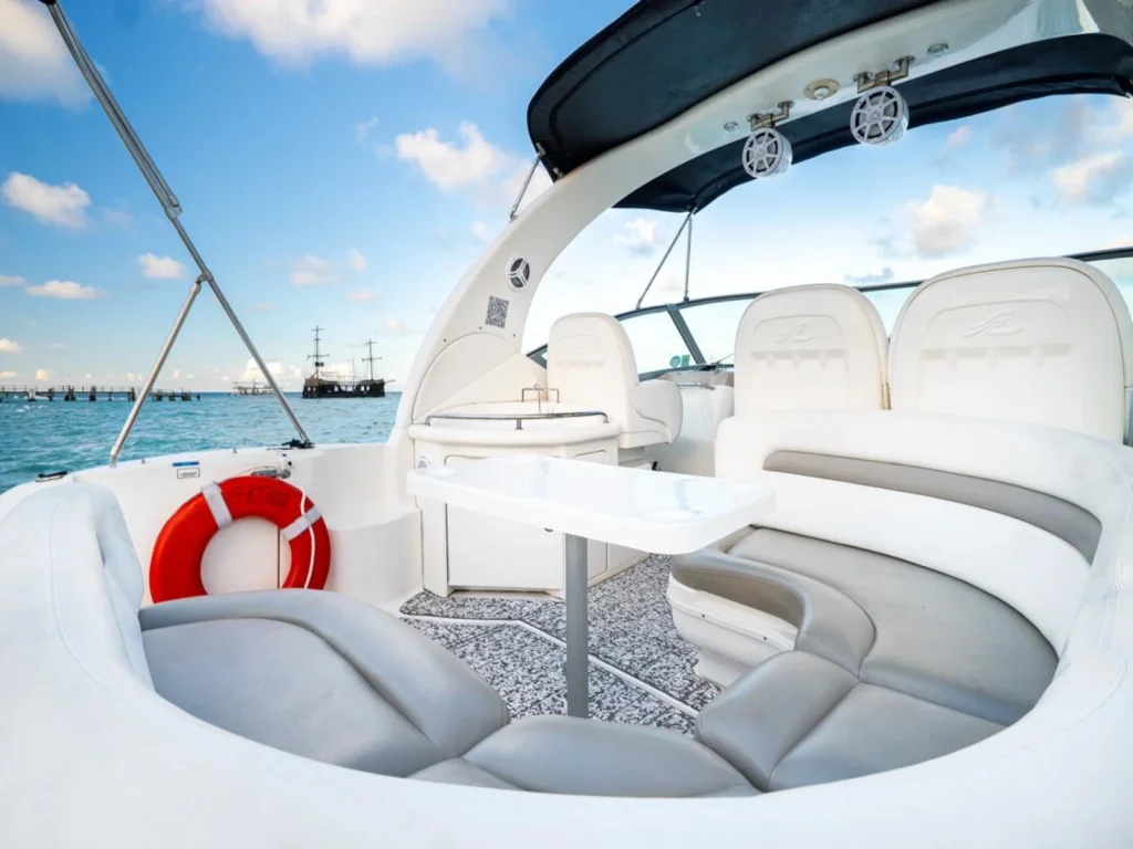 Picaflor Yacht Charter 1