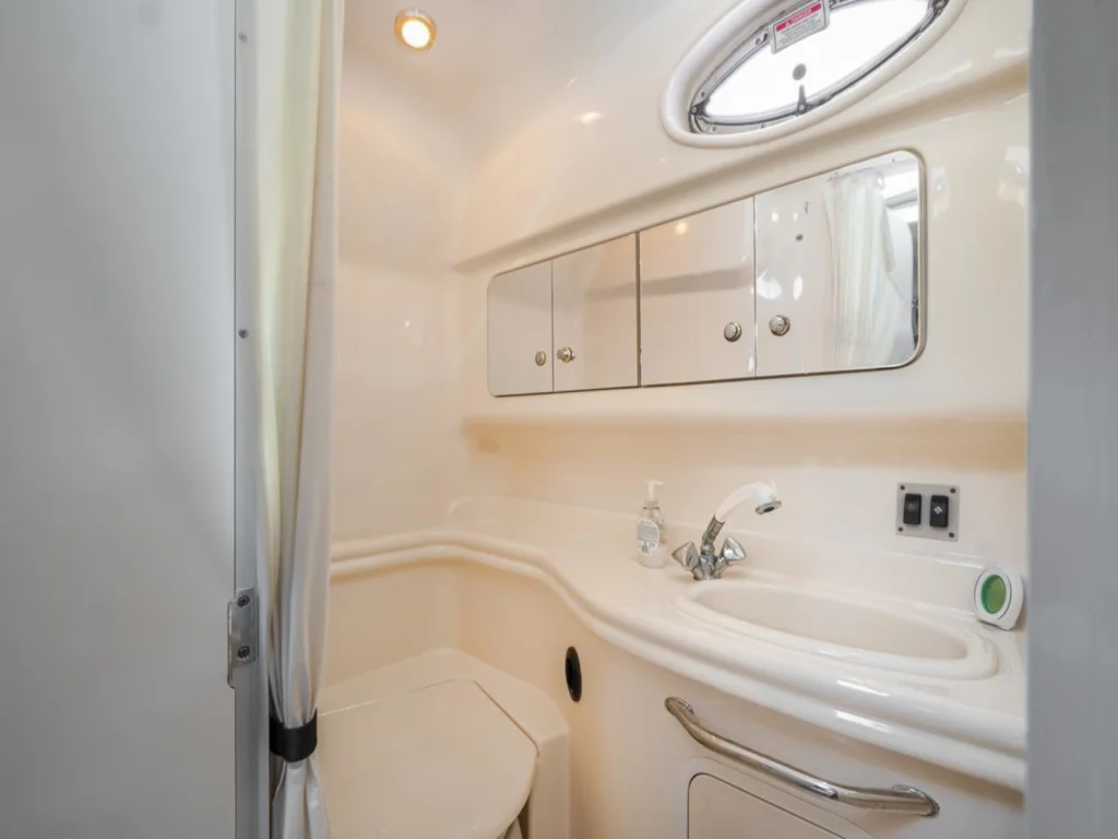 Picaflor Yacht Charter 15