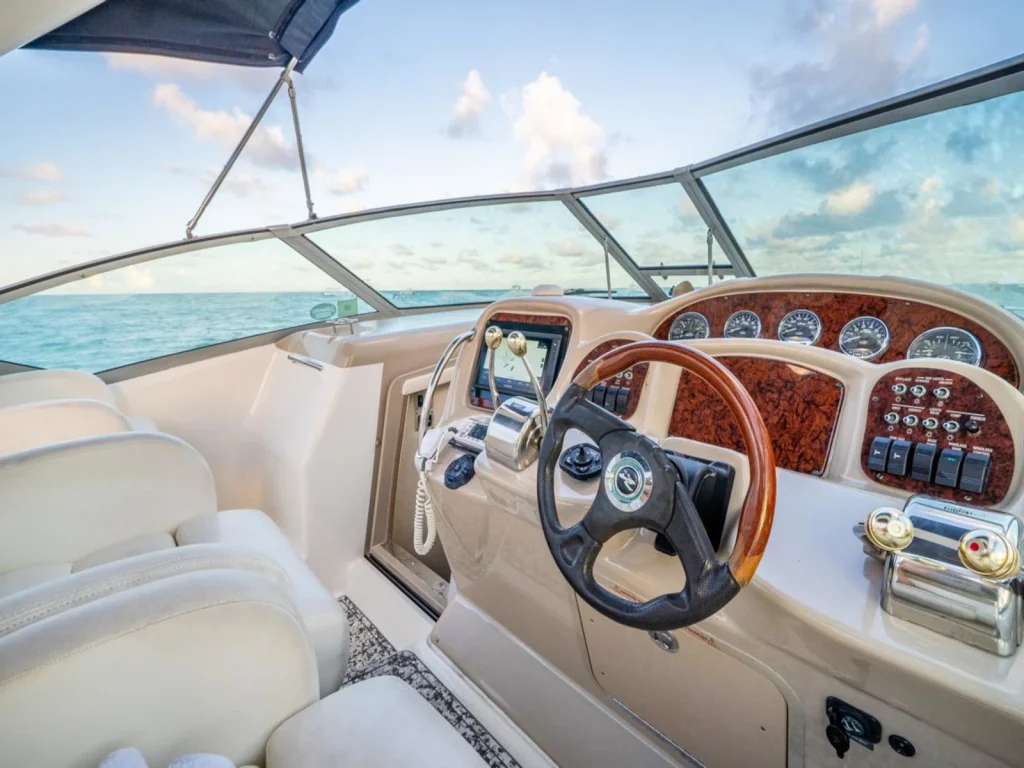 Picaflor Yacht Charter 3