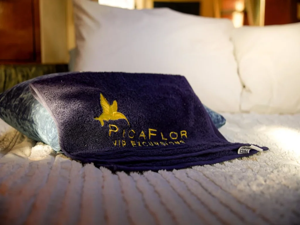 Picaflor Yacht Charter 9