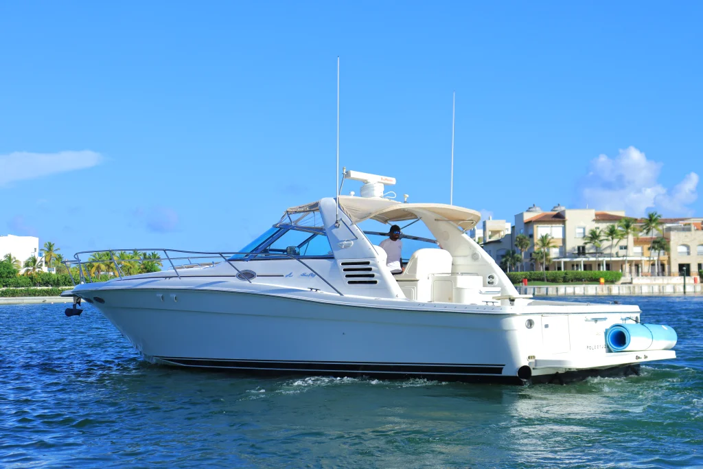 Searay 40ft Private Yacht Charter