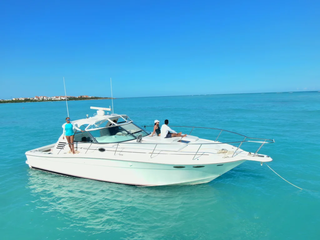 Searay 40ft Private Yacht Rental