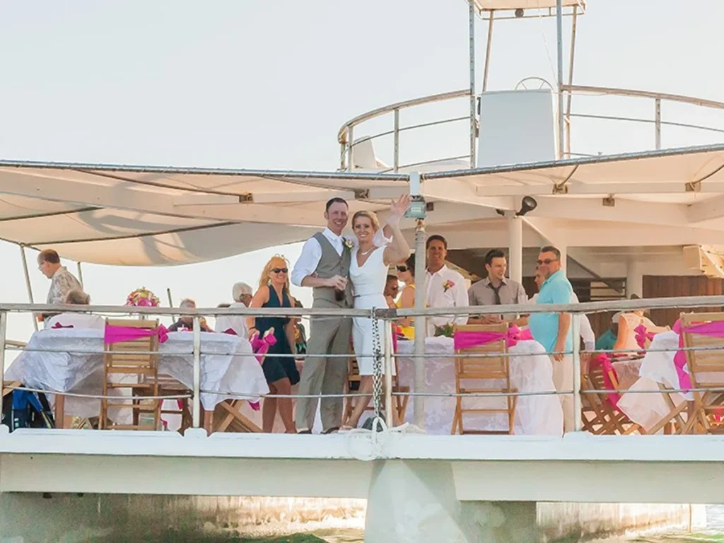 Wedding Boat 10